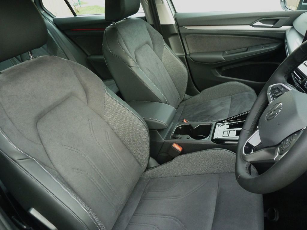Used Volkswagen Golf 2025 for sale - 75945035: Photo 15