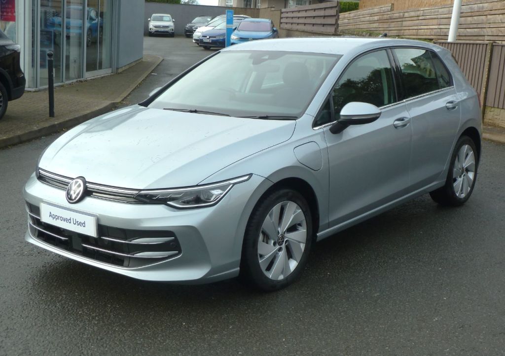 Used Volkswagen Golf 2025 for sale - 75945035: Photo 4