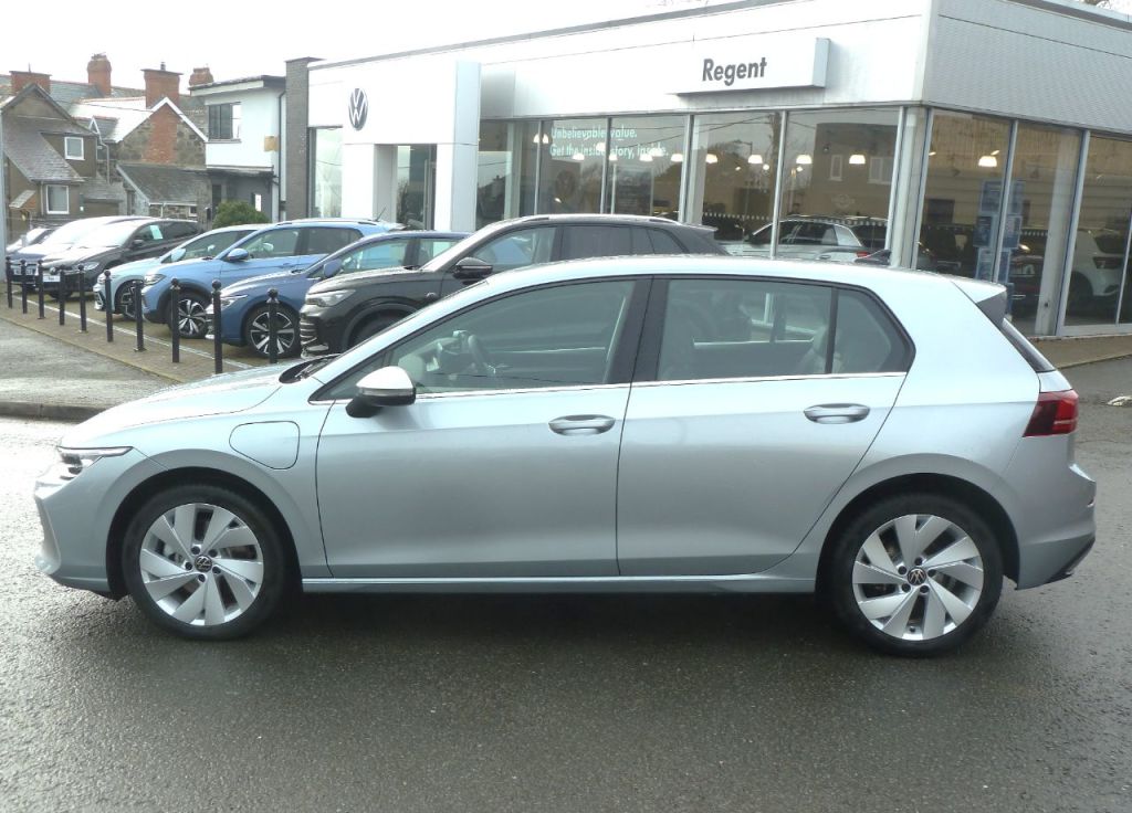 Used Volkswagen Golf 2025 for sale - 75945035: Photo 5