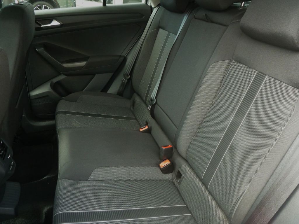 Used Volkswagen T-Roc 2025 for sale - 78167808: Photo 17