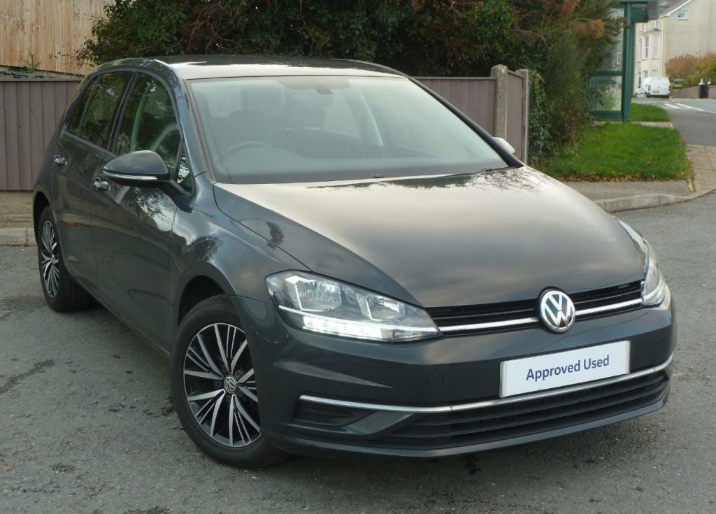 Used Volkswagen Golf 2018 for sale - 76355956: Photo 1