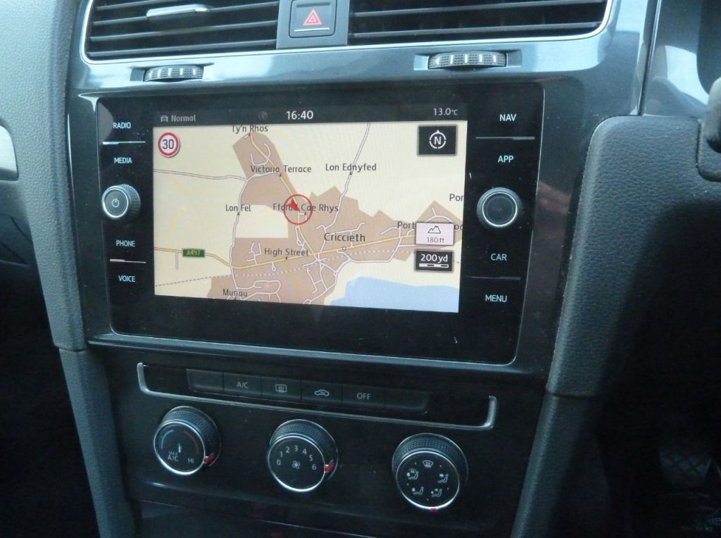 Used Volkswagen Golf 2018 for sale - 76355956: Photo 34