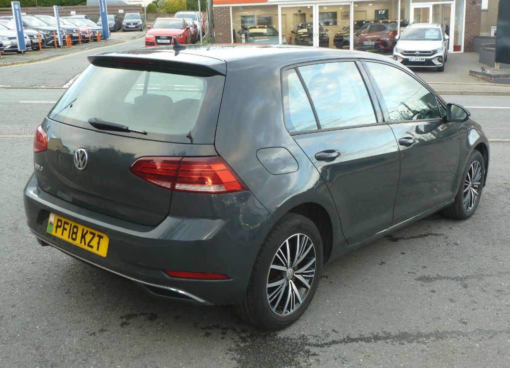 Used Volkswagen Golf 2018 for sale - 76355956: Photo 8