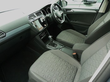 Used Volkswagen Tiguan 2021 for sale - 76184894: Photo 2