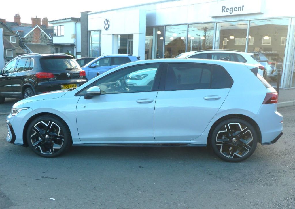 Used Volkswagen Golf 2025 for sale - 76402266: Photo 5