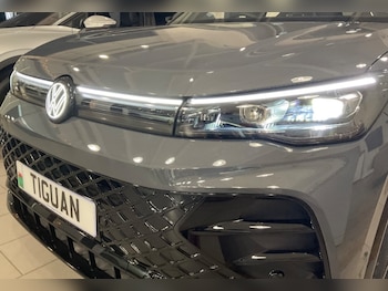 Used Volkswagen Tiguan undefined for sale - 78950332: Photo