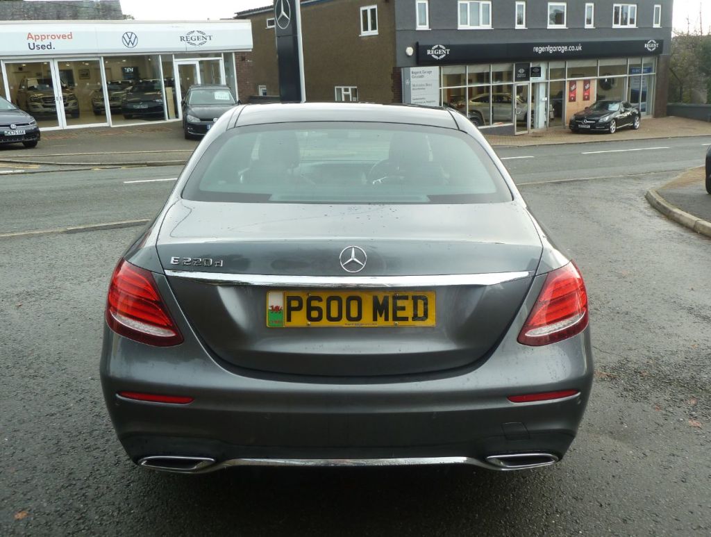 Used Mercedes-Benz E Class 2016 for sale - 76279338: Photo 8