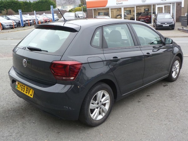 Used Volkswagen Polo 2019 for sale - 76245055: Photo 8