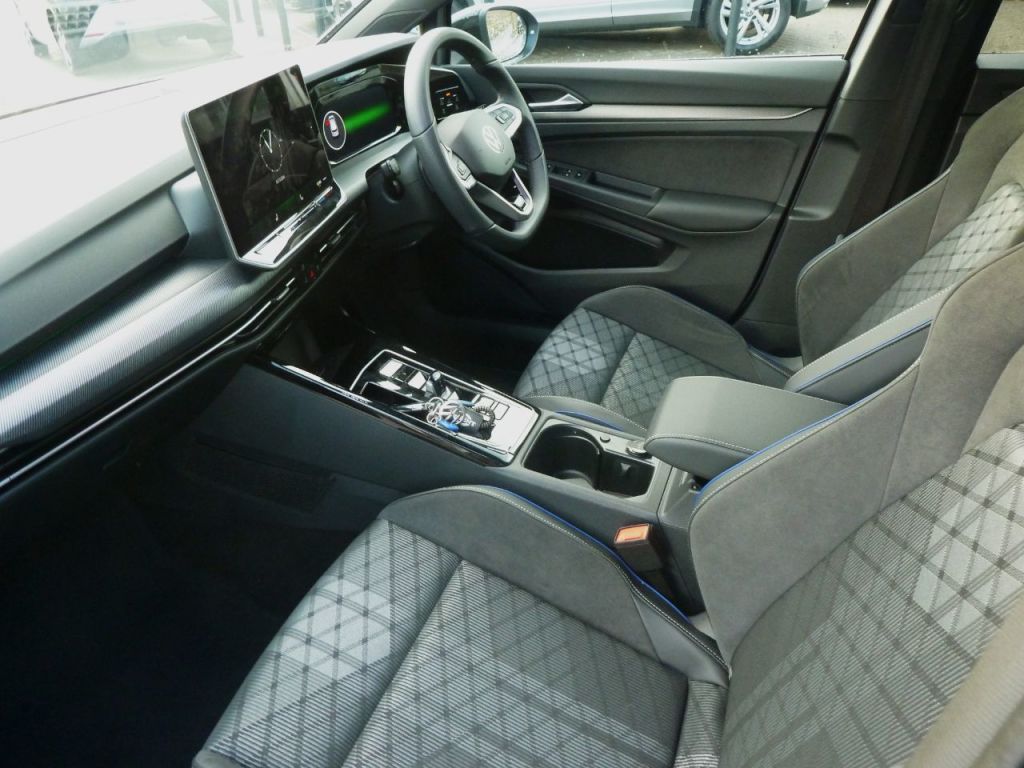 Used Volkswagen Golf 2025 for sale - 77403713: Photo 2