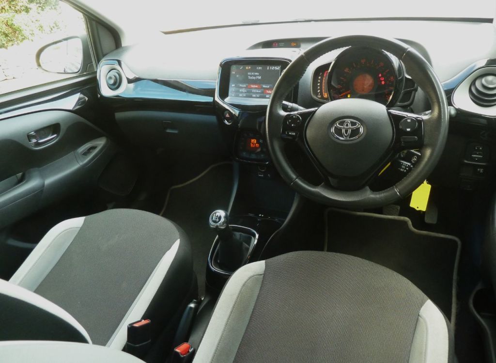 Used Toyota AYGO 2015 for sale - 76405783: Photo 11