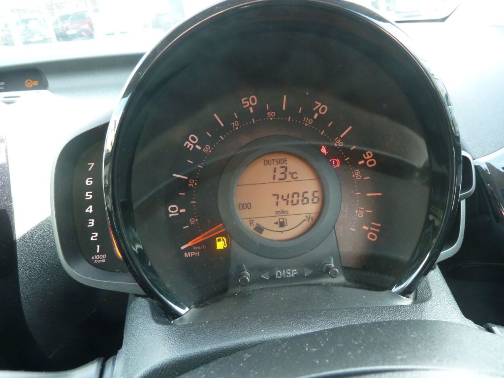 Used Toyota AYGO 2015 for sale - 76405783: Photo 13