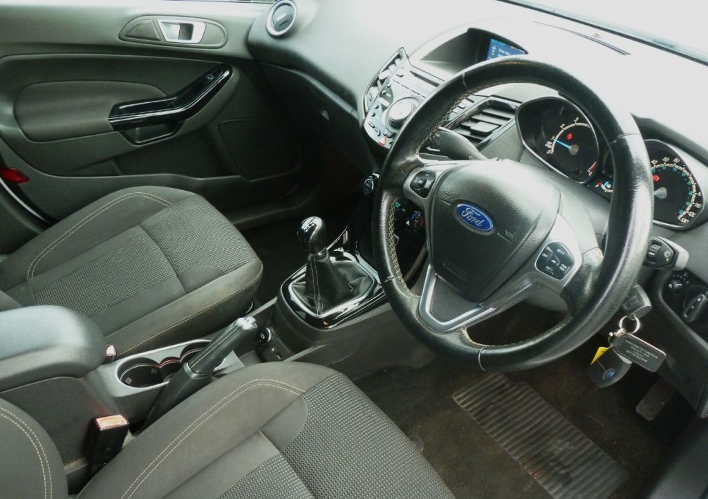 Used Ford Fiesta 2015 for sale - 76641963: Photo 11