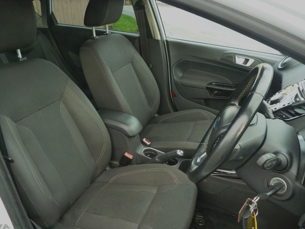 Used Ford Fiesta 2015 for sale - 76641963: Photo 12