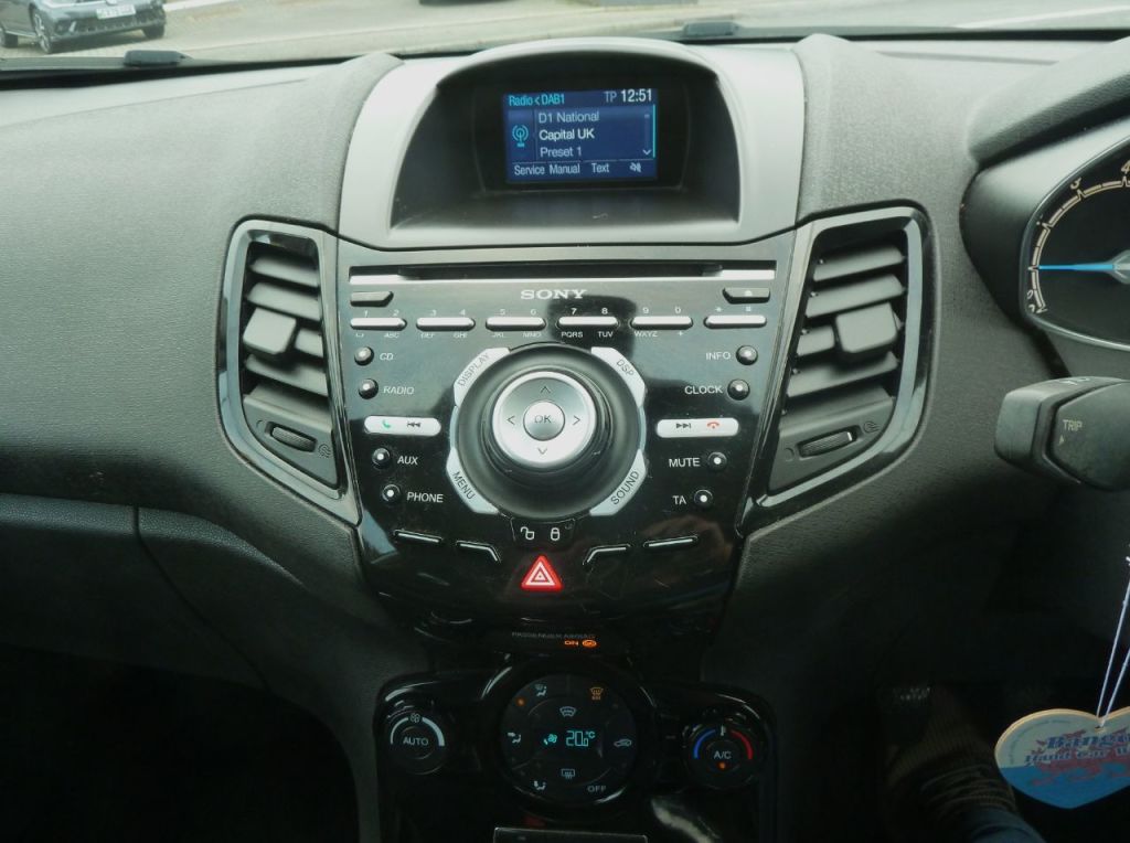 Used Ford Fiesta 2015 for sale - 76641963: Photo 15