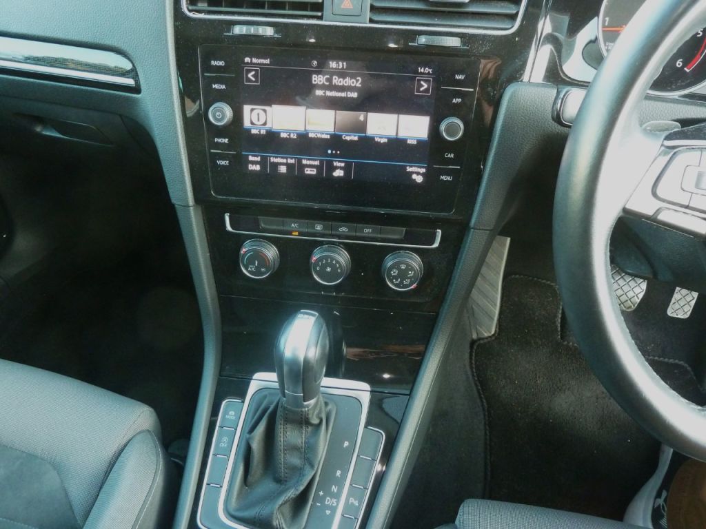 Used Volkswagen Golf 2019 for sale - 76255818: Photo 11