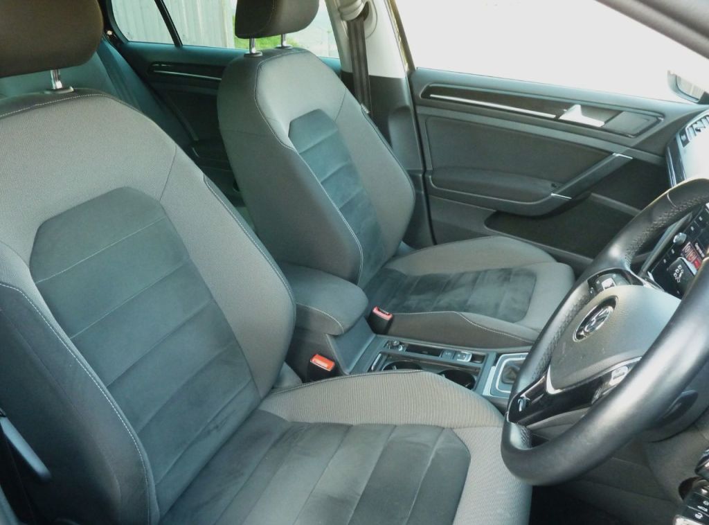 Used Volkswagen Golf 2019 for sale - 76255818: Photo 13