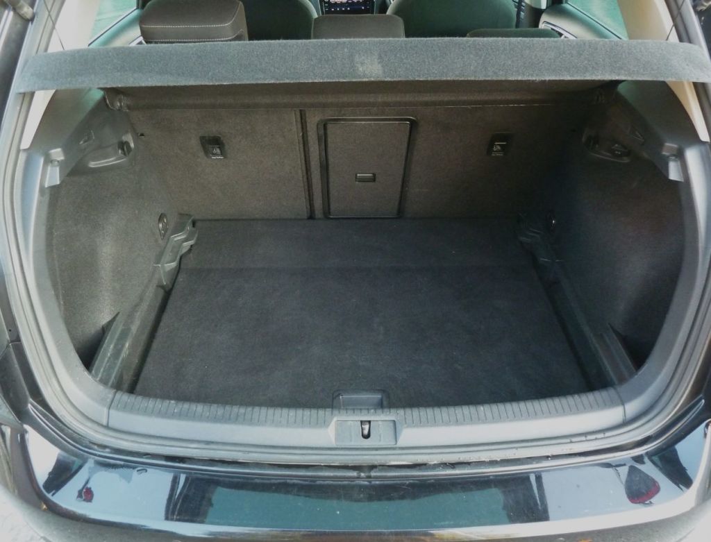 Used Volkswagen Golf 2019 for sale - 76255818: Photo 19