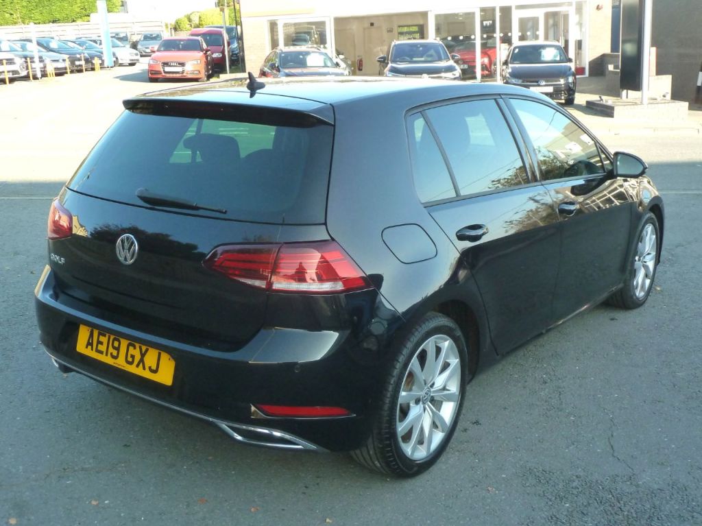Used Volkswagen Golf 2019 for sale - 76255818: Photo 8
