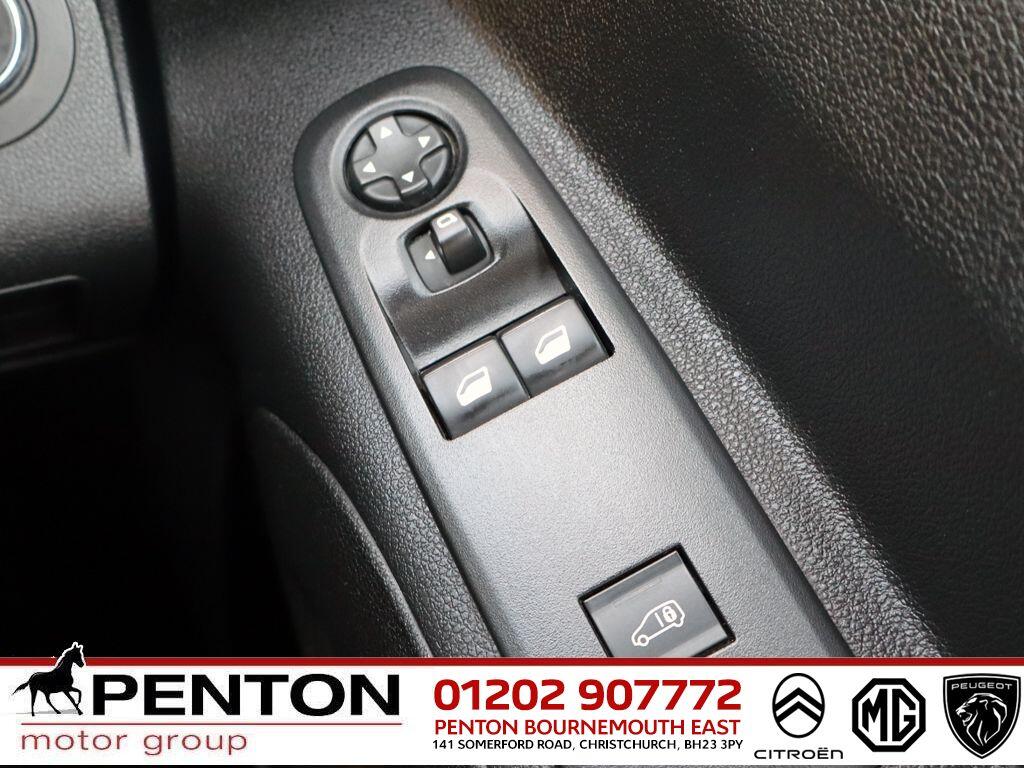 Used Vauxhall Combo 2019 for sale - 76152477: Photo 18