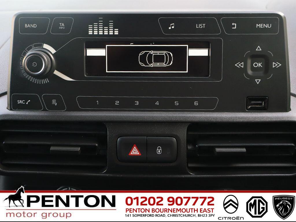 Used Vauxhall Combo 2019 for sale - 76152477: Photo 2
