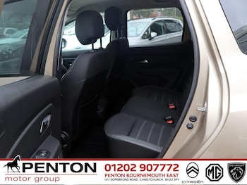 Used Dacia Duster 2018 for sale - 76270058: Photo