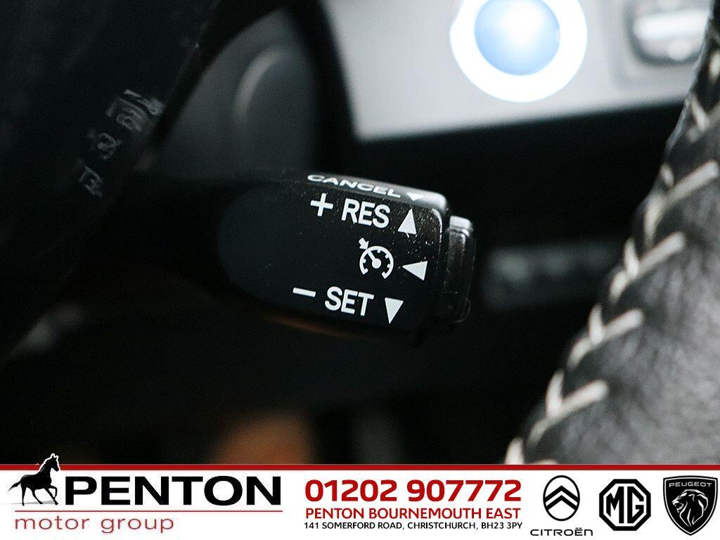 Used Toyota Yaris 2019 for sale - 77040268: Photo 30