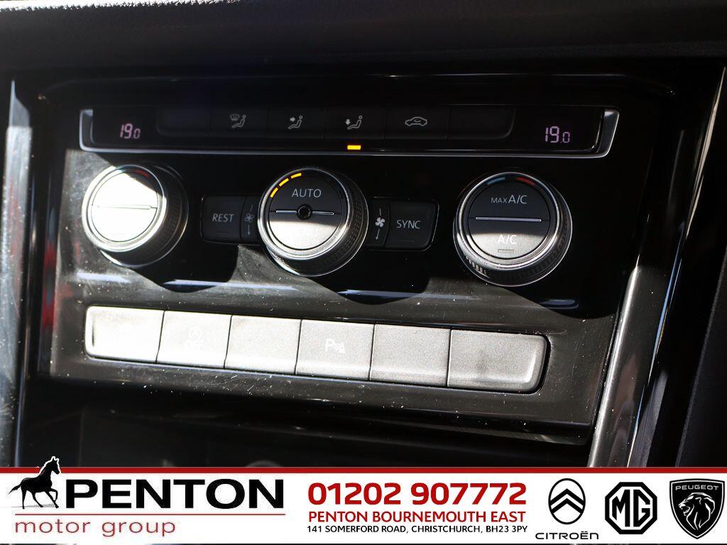 Used Volkswagen Touran 2017 for sale - 77978095: Photo 9