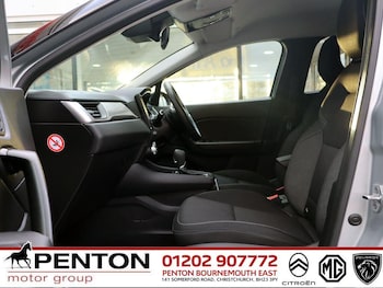 Used Renault Captur 2021 for sale - 76990119: Photo