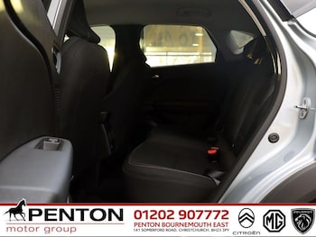Used Renault Captur 2021 for sale - 76990119: Photo