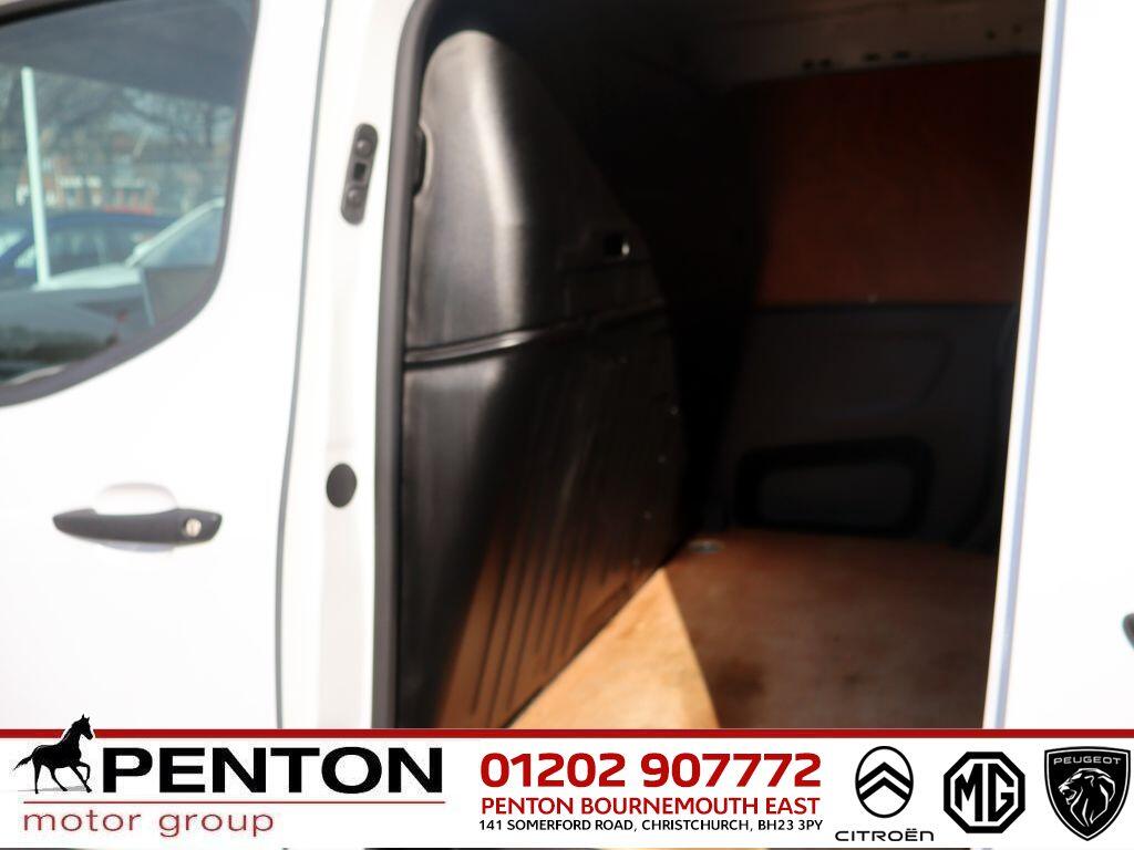 Used Vauxhall Combo 2023 for sale - 77970201: Photo 4
