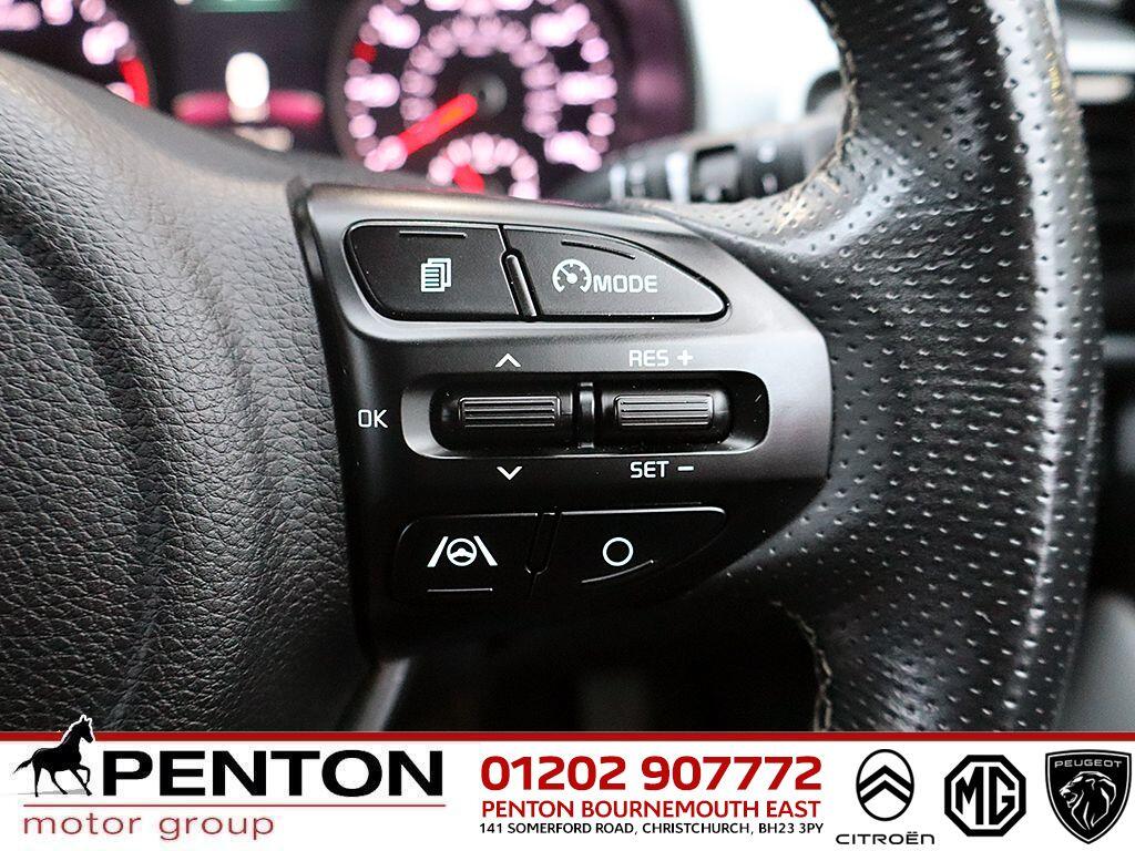 Used Kia Stonic 2022 for sale - 76953451: Photo 11