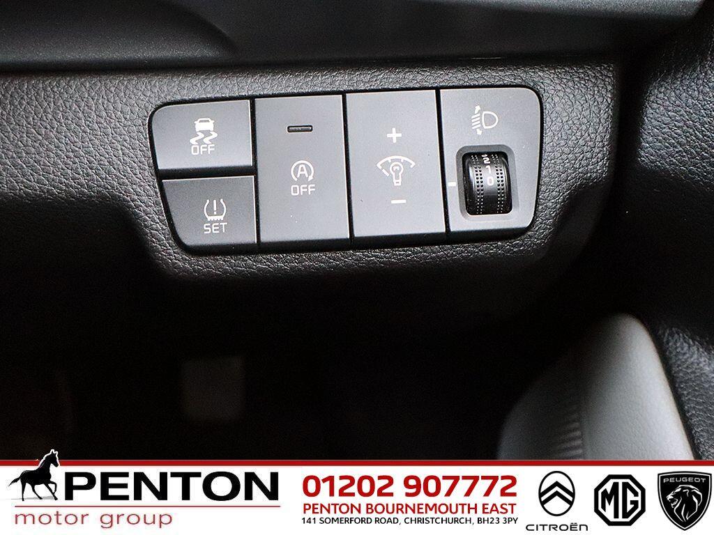 Used Kia Stonic 2022 for sale - 76953451: Photo 14