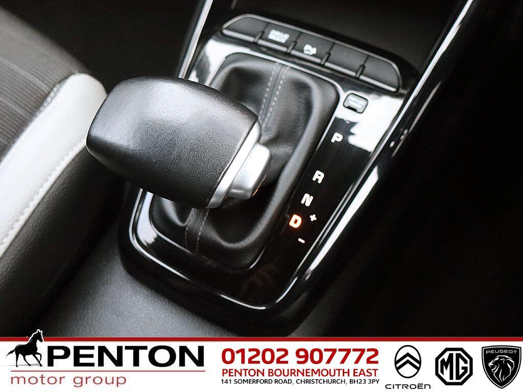 Used Kia Stonic 2022 for sale - 76953451: Photo 6