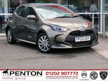 Used Toyota Yaris 2023 for sale - 79441178: Photo