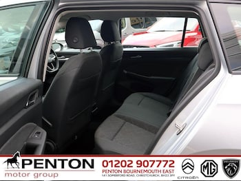 Used Volkswagen Golf 2024 for sale - 77412339: Photo