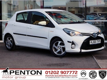 Used Toyota Yaris 2015 for sale - 77853139: Photo