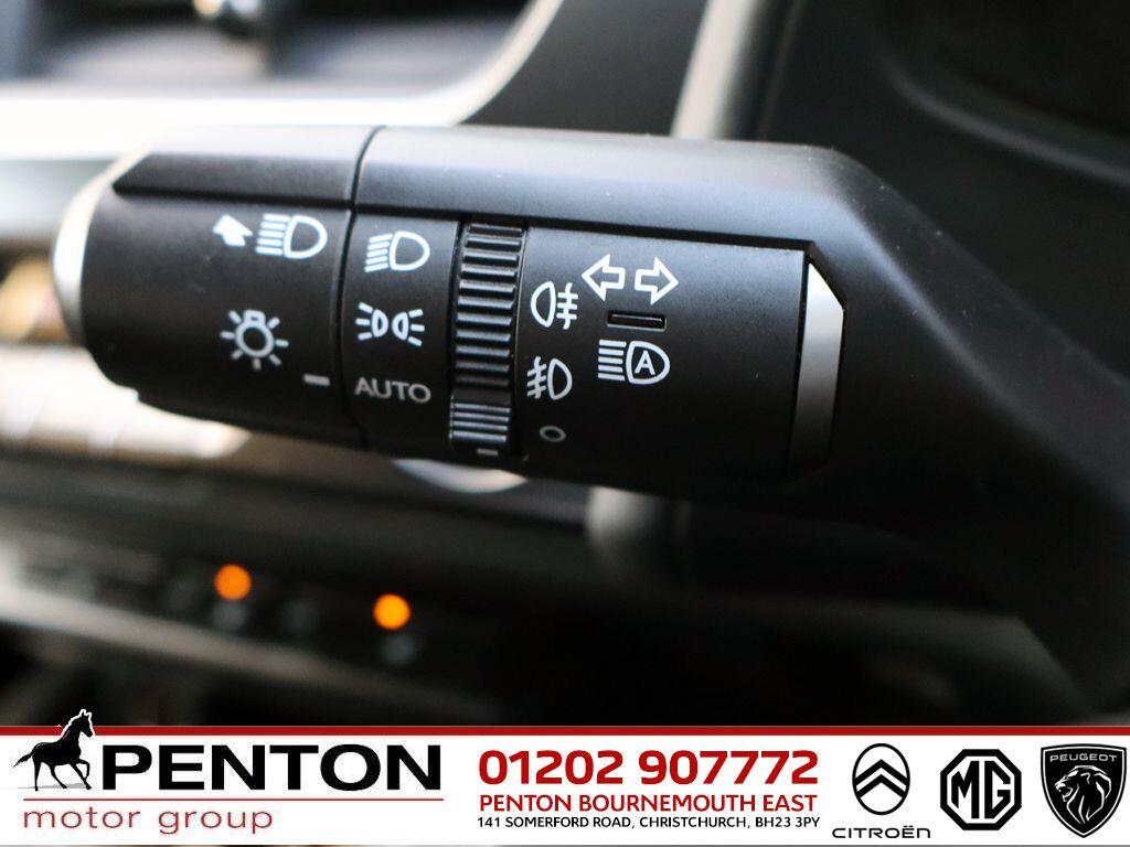 Used Lexus UX 2020 for sale - 76780874: Photo 19