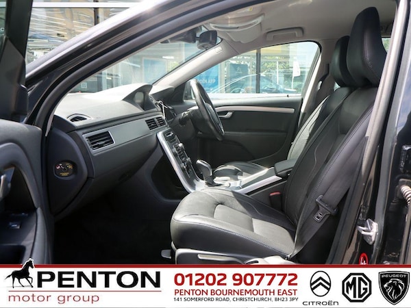 Used Volvo V70 2015 for sale - 75082063: Photo 2