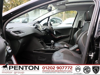 Used Peugeot 2008 2019 for sale - 76270211: Photo