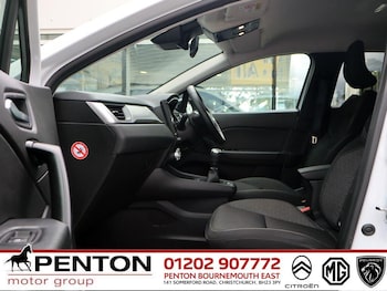 Used Renault Captur 2022 for sale - 75809306: Photo