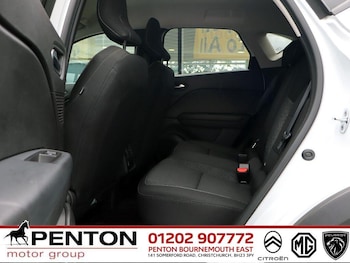 Used Renault Captur 2022 for sale - 75809306: Photo