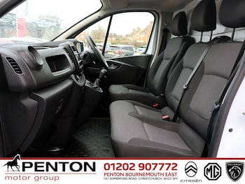 Used Nissan NV300 2021 for sale - 77191838: Photo