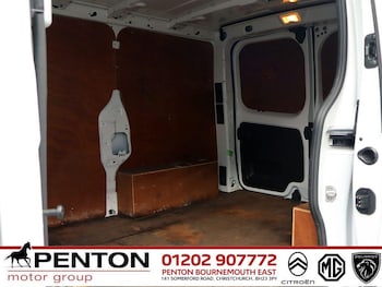 Used Nissan NV300 2021 for sale - 77191838: Photo