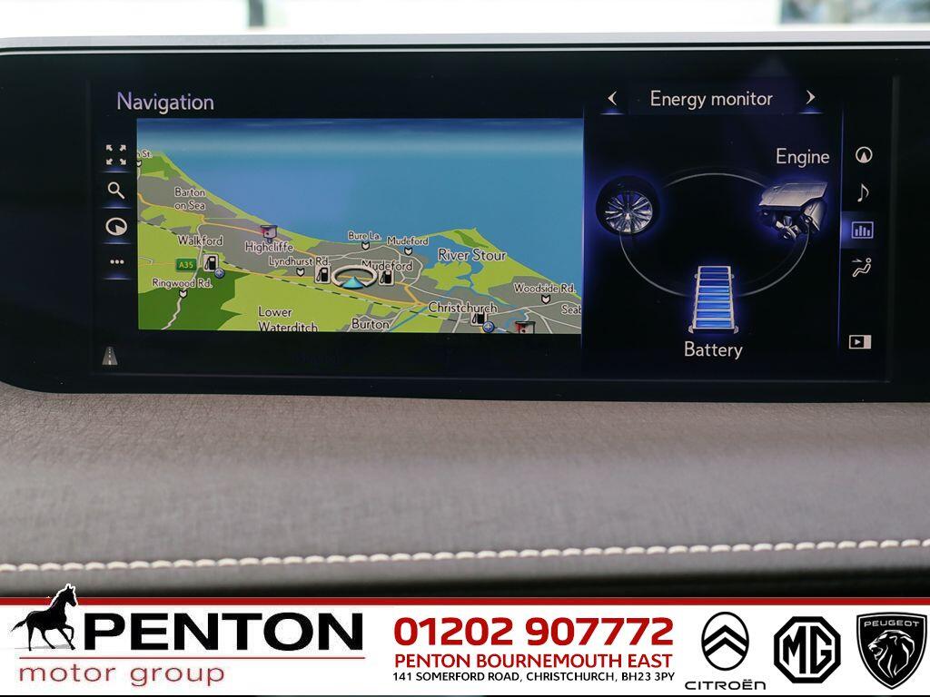 Used Lexus UX 2019 for sale - 76337518: Photo 2