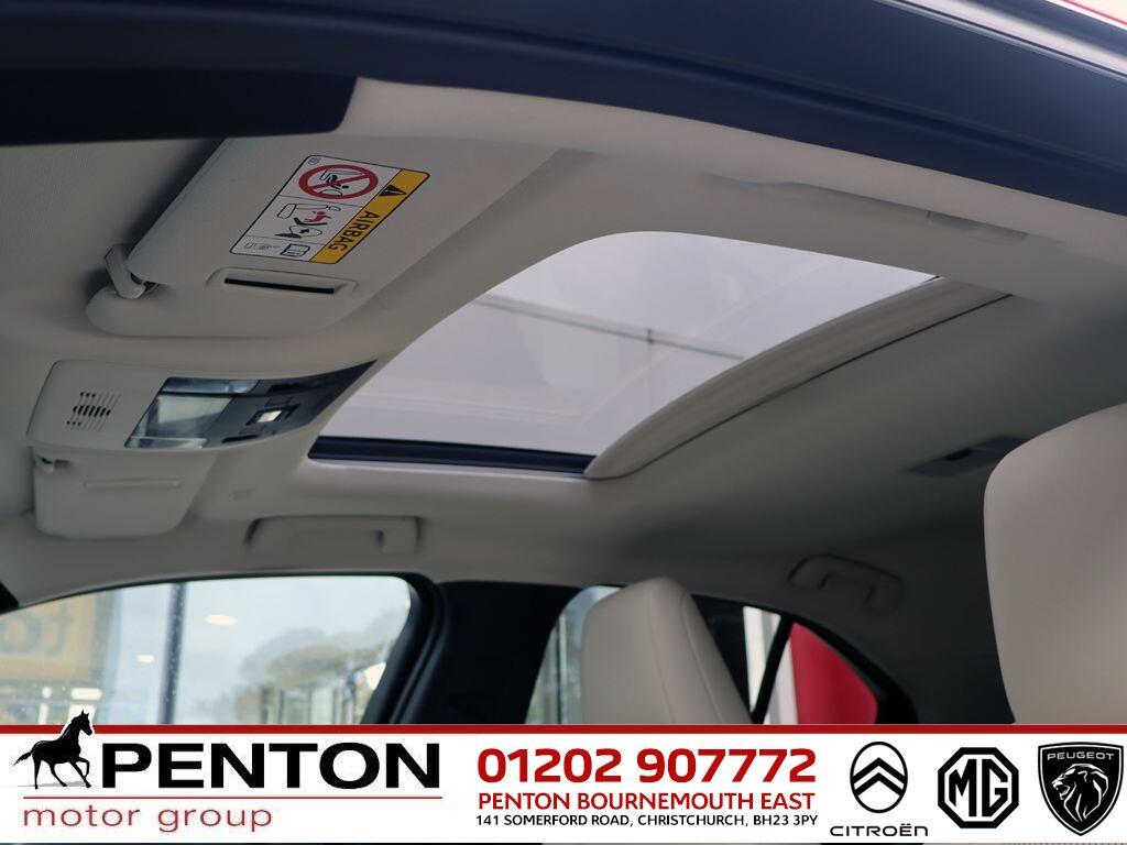 Used Lexus UX 2019 for sale - 76337518: Photo 3