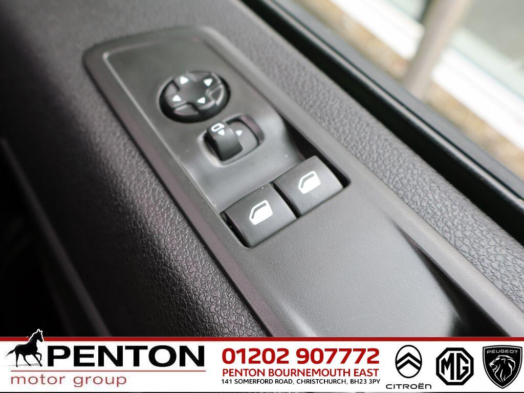 Used Peugeot Traveller 2022 for sale - 75883909: Photo 21