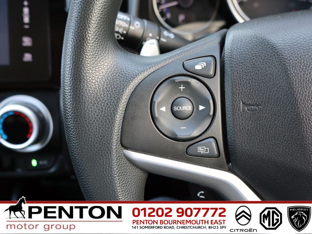 Used Honda Jazz 2020 for sale - 76109401: Photo 13