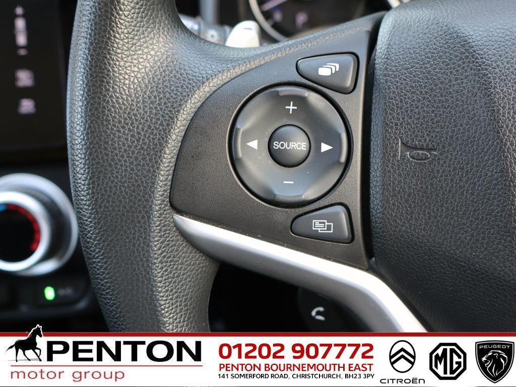 Used Honda Jazz 2020 for sale - 76109401: Photo 18