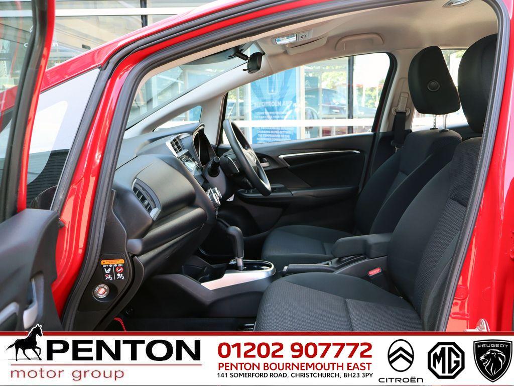 Used Honda Jazz 2020 for sale - 76109401: Photo 3