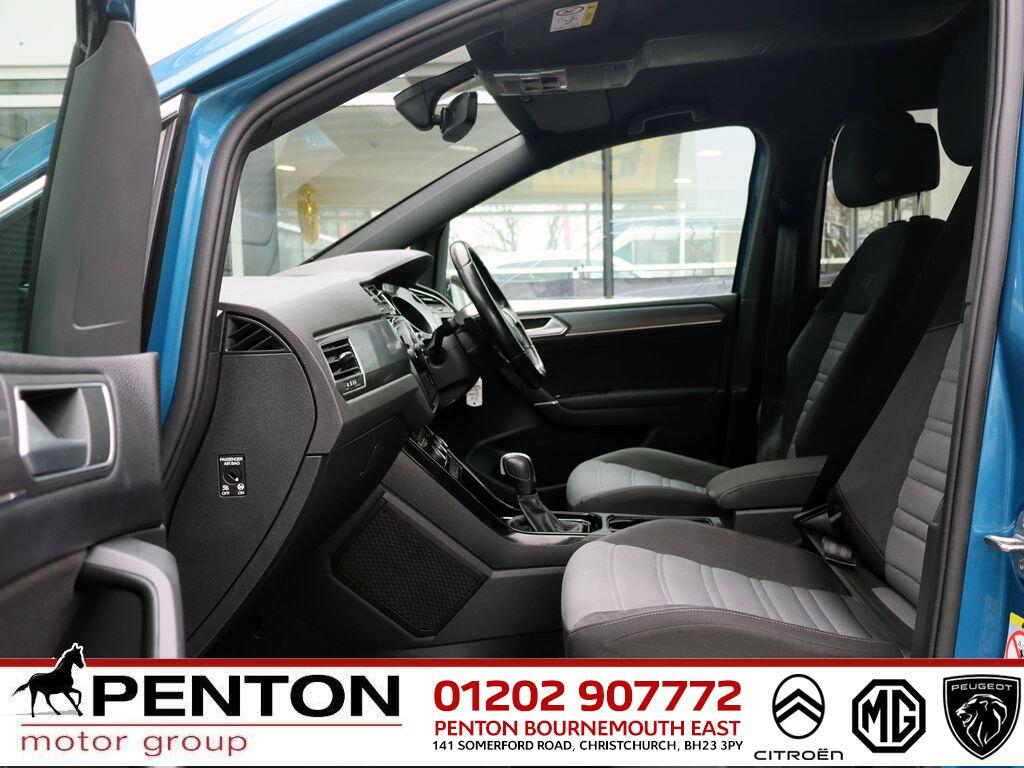 Used Volkswagen Touran for sale - 77853131: Photo 3